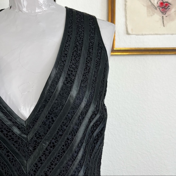 Gabrielle Strenesse Lace V Neck A Line Dress - Picture 3 of 10